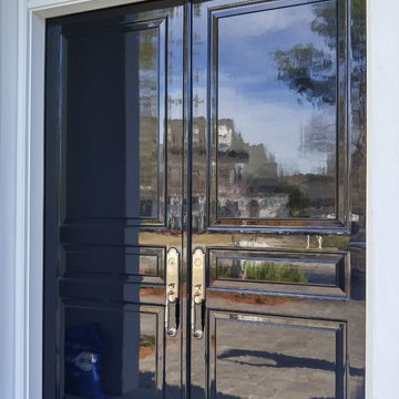 Front doors with high-gloss Fine Paints of Europe