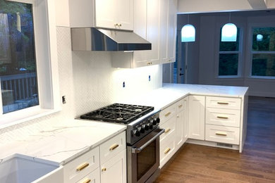Kitchen photo in Seattle