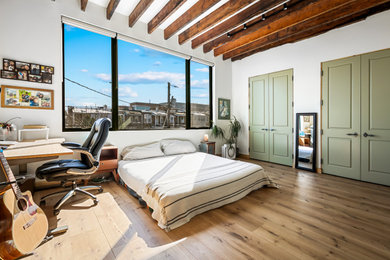 Bedroom - contemporary bedroom idea in Baltimore