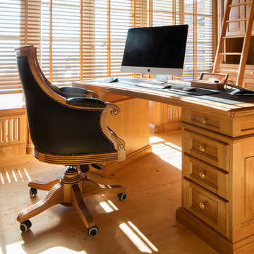 Exklusives Büro / Arbeitszimmer