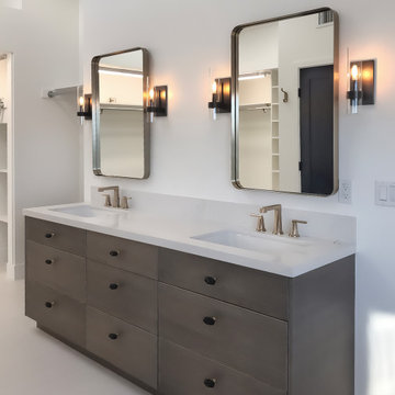 Suds and the Sea - Master Bathroom