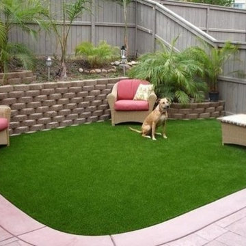 Backyard Synthetic Turf Dog Run