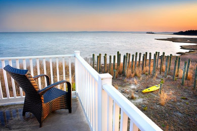 Beach style home design photo in Wilmington