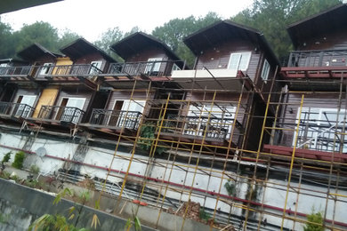 WOODEN HOUSE AND COTTAGE
