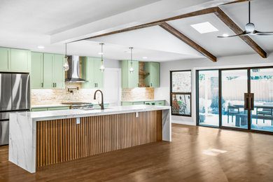 Kitchen - kitchen idea in Austin