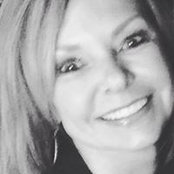 Vicky Foley's photo