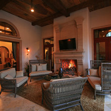 INDOOR/OUTDOOR