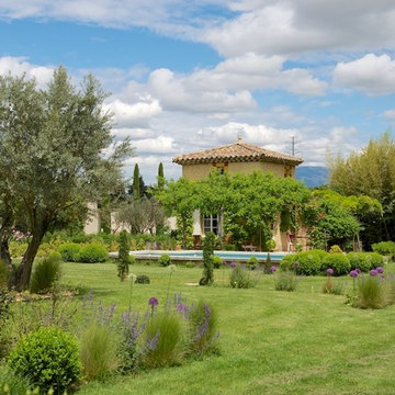 Paysage de provence, rénovation d'une ancienne ferme
