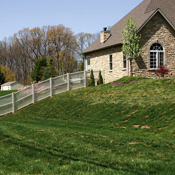 Vinyl Yard Fencing