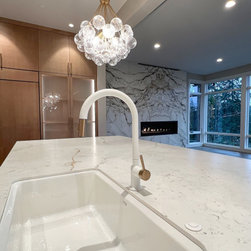 A Luxurious Open-Concept Kitchen - Kitchen Sinks