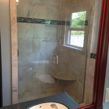 Pivot Door and Fixed Inline Panel