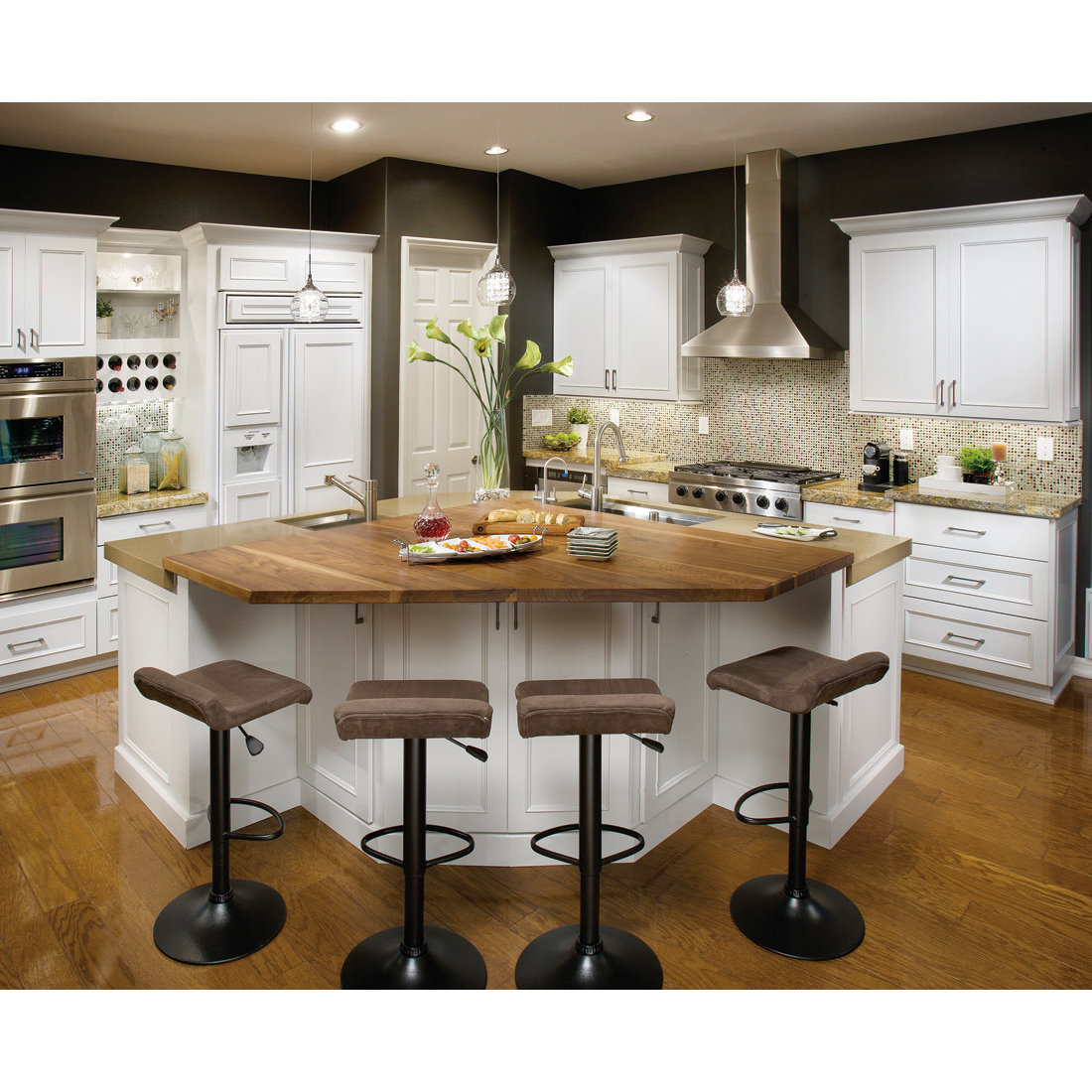 Transitional White Kitchen