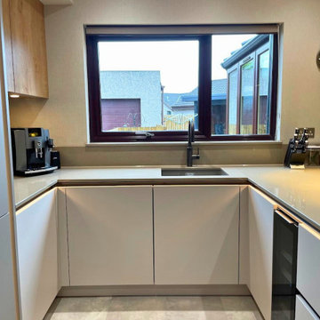 White Handleless Kitchen in Mintlaw