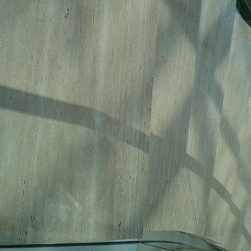 ROMAN TRAVERTINE STAIRS