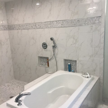 Unique tub/shower combo