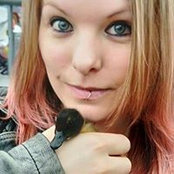 Anna Turveys foto