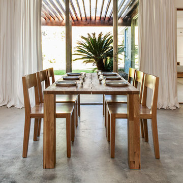 LAXseries Edge Dining Table and Dining Chairs
