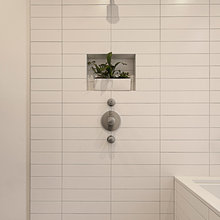 Bathroom for Tai