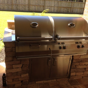 Houston Firepit, Two-Tier Pergola & Outdoor Kitchen With Pizza Oven-
