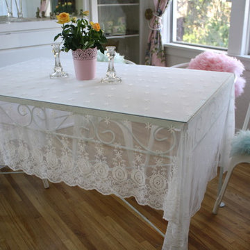 Curtains, Throw and Tablecloth