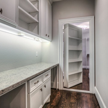 Computer Niche & Seasonal Closet Door