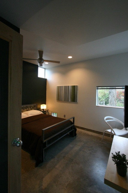 900 square foot House and Garden