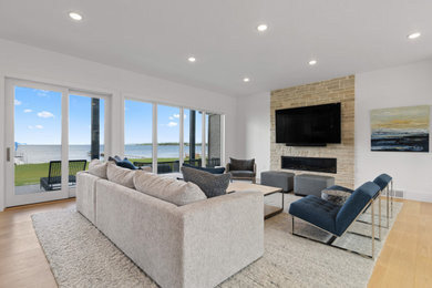 Minimalist home design photo in Other