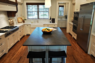 Inspiration for a timeless kitchen remodel in Houston