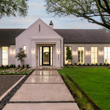 Exterior/ Driveway