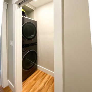 Stackable Washer Dryer Laundry Space