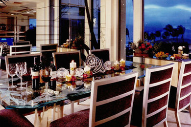 Example of a dining room design in Orange County