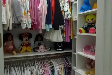 Organizing the Kids Closet