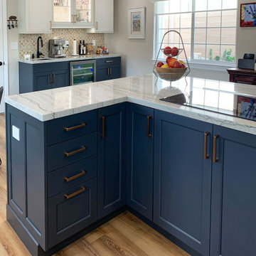 Navy & White: An Individual Kitchen