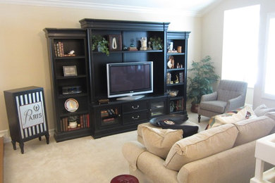 Inspiration for a transitional living room remodel in Orange County