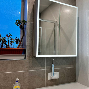 The Anstey Bathroom - RRP £15,000 - Luxe Price £12,500
