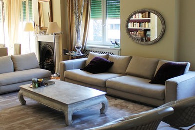Elegant family room photo in Milan