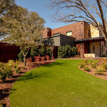 Synthetic Grass in the Front Yard
