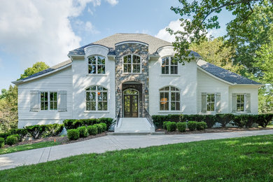 Example of a classic home design design in Nashville
