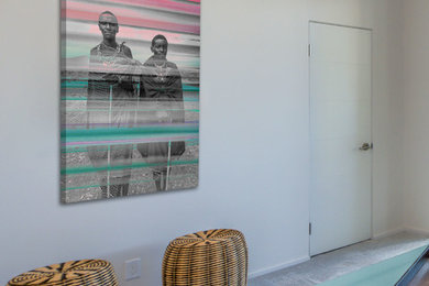 Example of a transitional home design design in Los Angeles