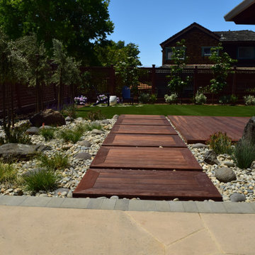 Spacious Garden with patio and lawn