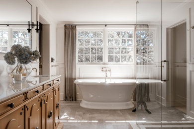 Example of a transitional bathroom design in Minneapolis