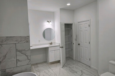 Bathroom - contemporary bathroom idea