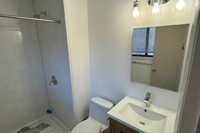 Minimalist bathroom photo in New York