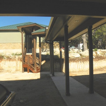 Lake View Courtyard Home