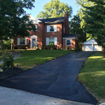 asphalt sealcoating residential driveways and repairs