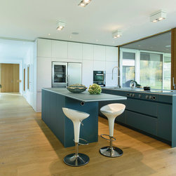 LEICHT CABINETS - Kitchen Cabinetry
