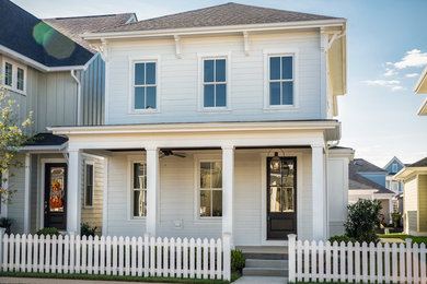 Traditional exterior home idea in Louisville