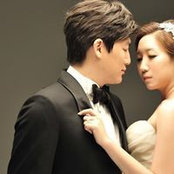 Hong In's photo