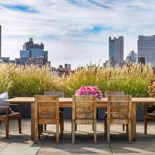 Landhausstil Terrasse mit Kübelpflanzen Ideen, Design & Bilder - August