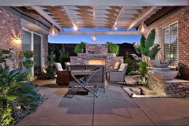 Design ideas for a traditional patio in Las Vegas.